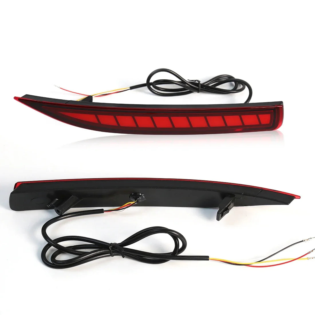 LED Rear Bumper Reflector Light with Brake Warning Dynamic Turn Signal. For Toyota Corolla Altis 2019-2022